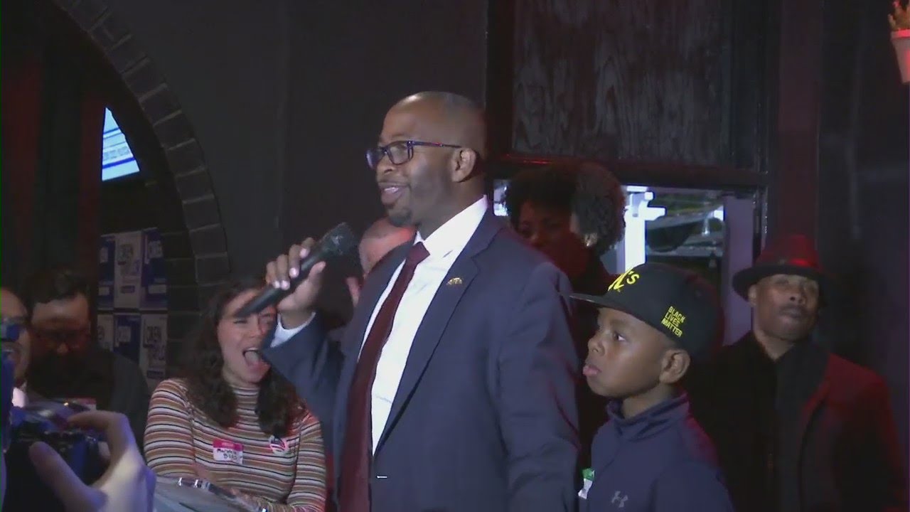 Oakland mayoral candidate Loren Taylor speaks on Election Night