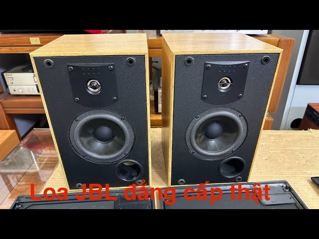JBL J520M speaker, beautiful American oak color version, made in