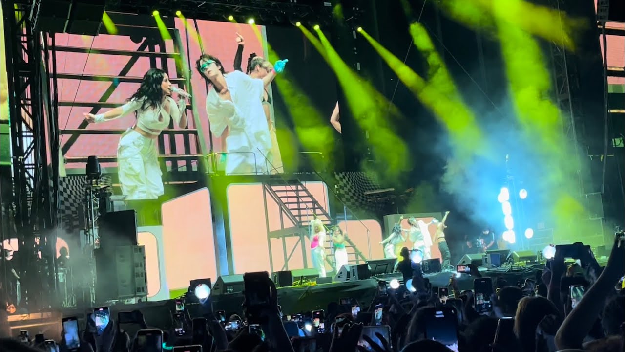 220731 J-Hope (ft. Becky G) - Chicken Noodle Soup - Lollapalooza 2022