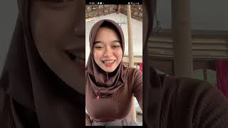 Letta Tobrut Baju Rajut Coklat Live Tiktok , Makin Sekel Aja