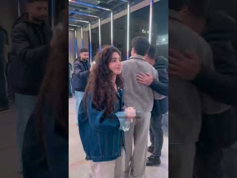 وعدت ووفت مايان السيد و عمر رزيق يشاهدان فيلم ولنا في الخيال حب مع الجمهور باحد السينمات