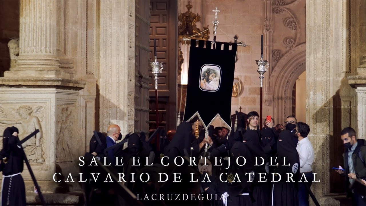 [4K] SALE EL CORTEJO DEL CALVARIO DE LA CATEDRAL - ALMERÍA 2022
