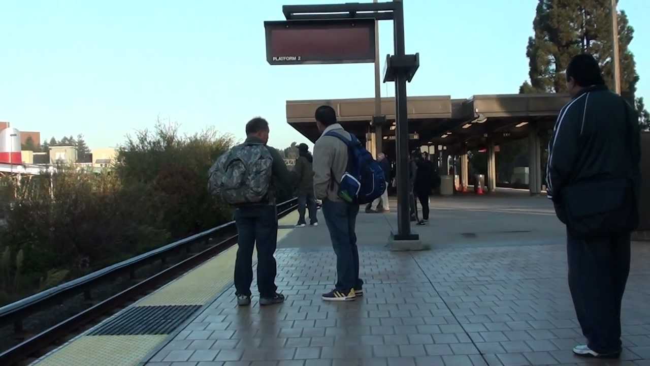 San Francisco/Millbrae Train Arriving at Richmond BART (HD) YouTube