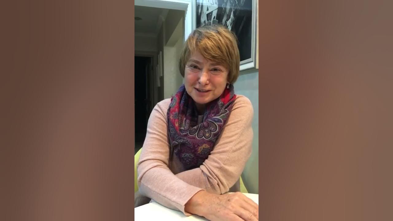 Проективное интервью. Успешное собеседование. Девушка на собеседовании. Интервью с красивой девушкой. Секрет интервью.