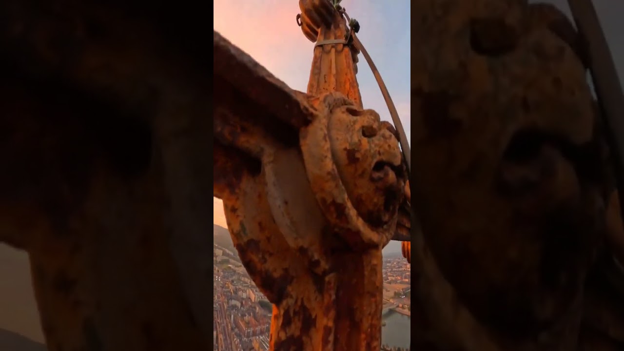 Urbexplorer climbs Rouen Cathedral to its spire located at a height of 151m