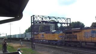 UP 7945, 7982, 5686 lead stack with DPUs 7779, 6183