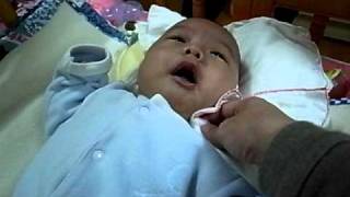 20110227吐奶.AVI
