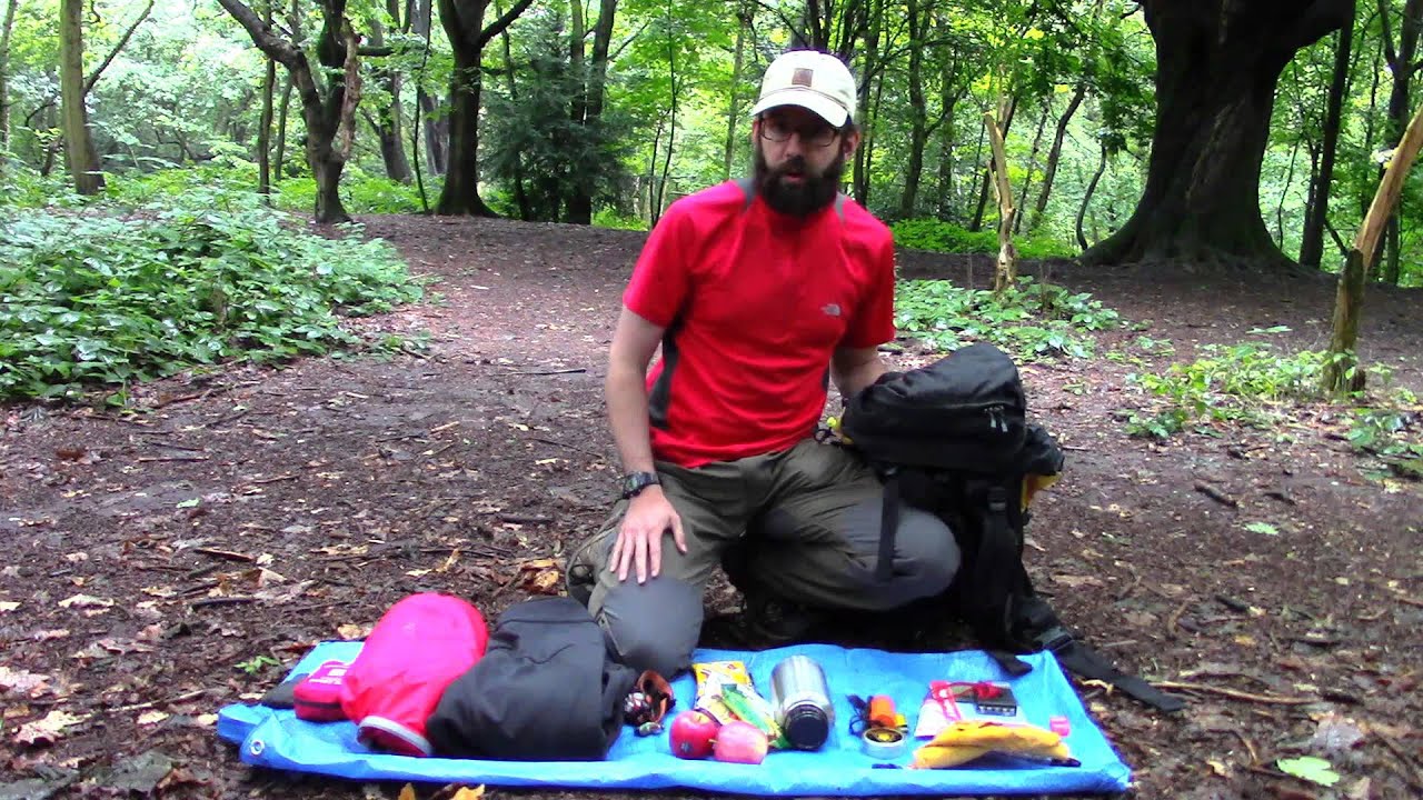 What to pack for a day hike - the Ten Scout Essentials, Cub Ten