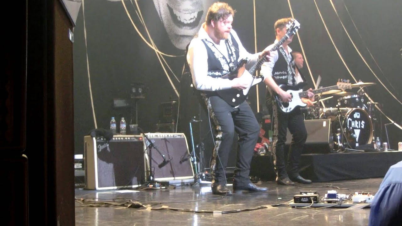 THE HIVES - Tick Tick Boom - Live at Akasaka BLITZ 27 Mar Japan