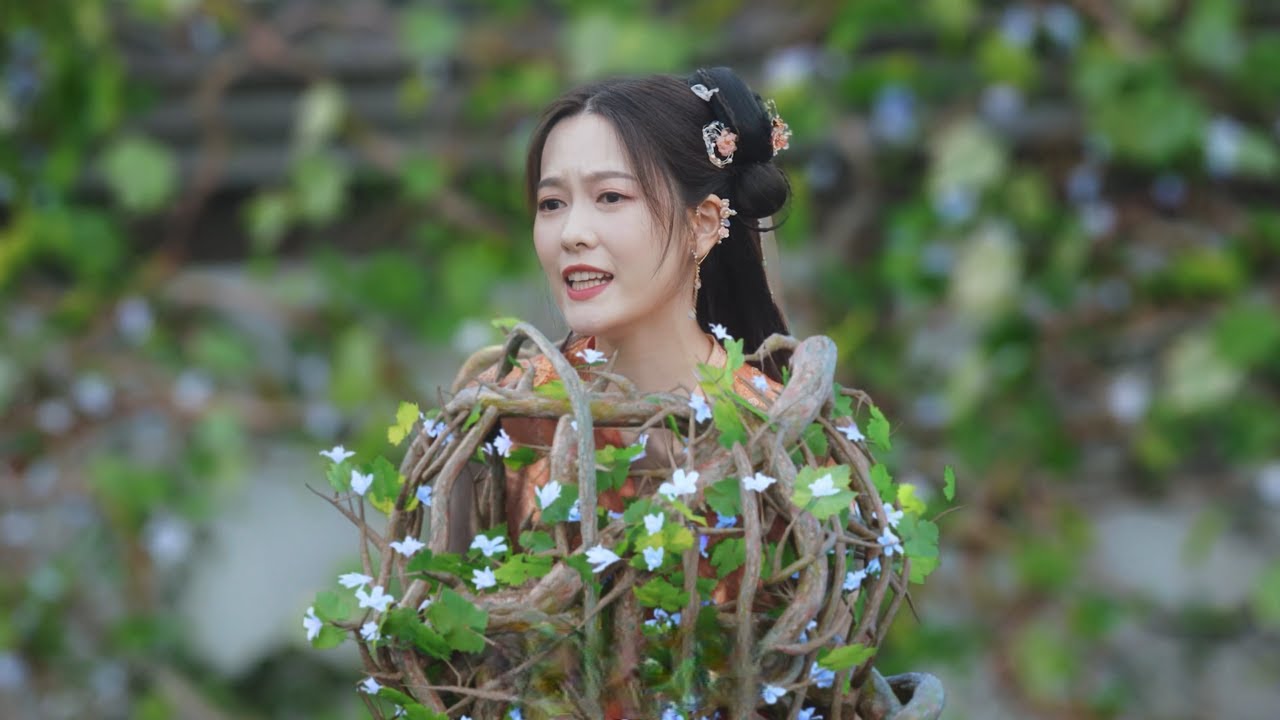 Проклятые Лозы Сковали Её...Но Бессмертное Тело Мгновенно Освободило!