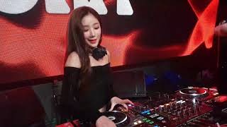 Download Lagu 2018. 12. 12 페이스 DJ SURA MP3