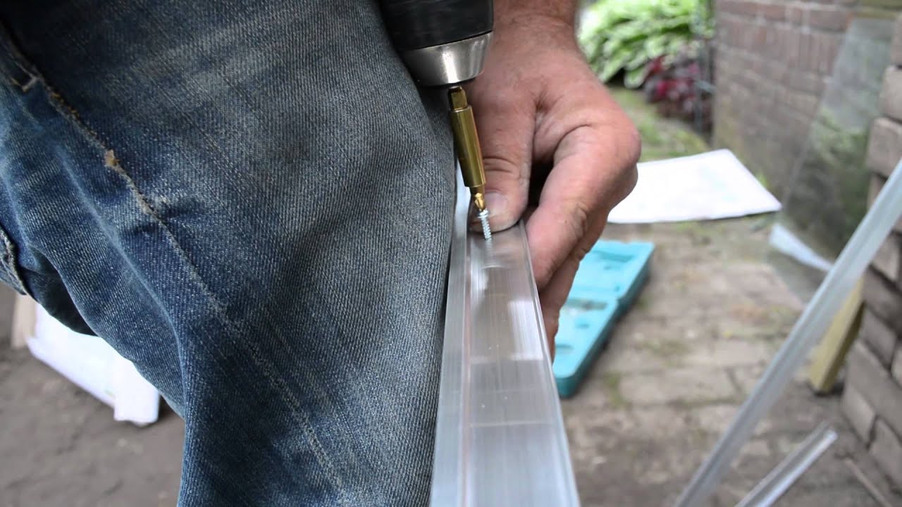 Royal Well instructievideo 5: Monteren en plaatsen van ramen en deur