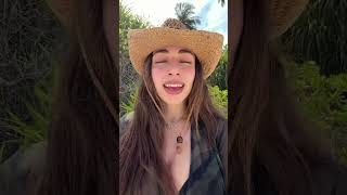 Η Αμαλία πήγε τις κολλητές στις Μαλδίβες￼