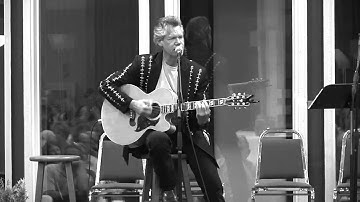 Randy Travis - King Of The Road (Acoustic) [HD] 2013