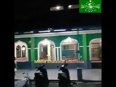 Di kentongi di adzani ora teka.Puji pujian jawa jaman dulu.