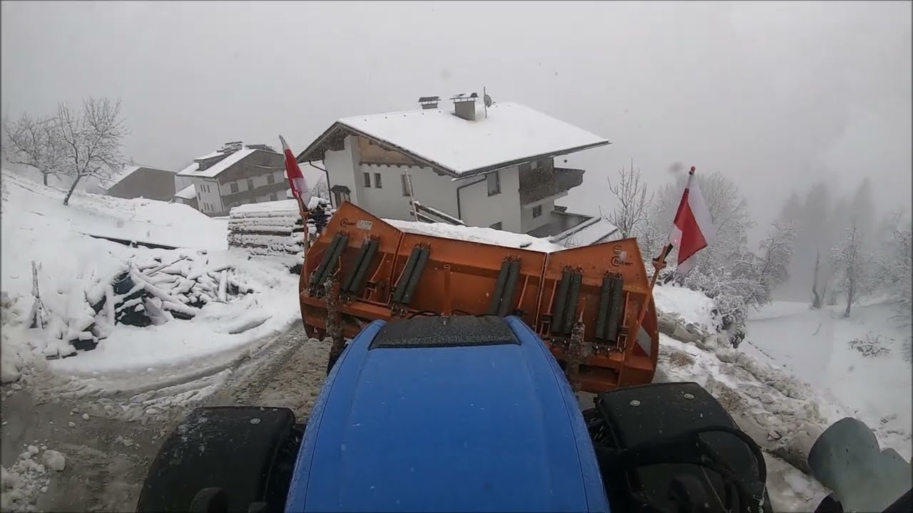 Clear the snow from the mountain roads in Tyrol!#asmr #winter #love