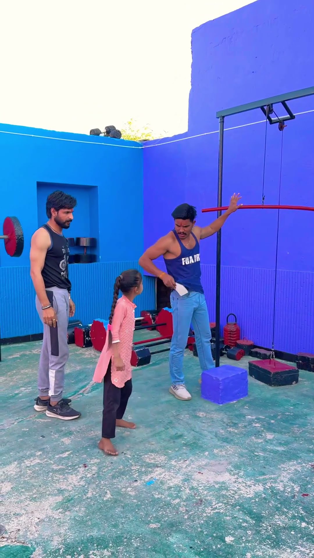 Khud Hi Phone Tod Diya ?? #shortvideo #funny #funnyvideo
