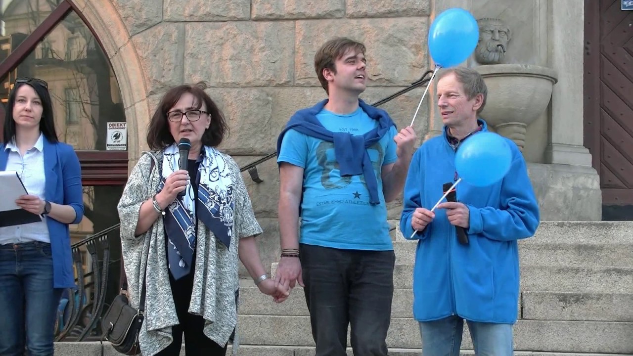 video to gif OLSZTYN24: Obchody Światowego Dnia Świadomości Autyzmu w Olsztynie