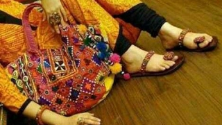 Himmat Wali ,Mehanat wali Sindhi Girl. NewSindhiSong همٿ واري ، محنت واري ، عزت واري سنڌھي نياڻي .