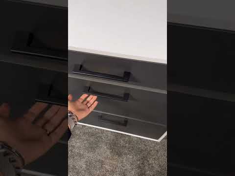 Тумба для взуття в передпокій вузька з 2 закритими полицями і висувним ящиком Шафка для взуття 70 см з ДСП, видео 1