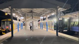 【大原駅】e131系、特急わかしお号緩急接続&入れ違い