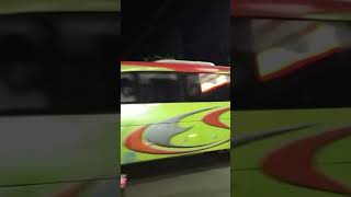 Fenomena "Om Telolet Om" yang sempat viral dan mendunia pada tahun 2016 yang lalu. screenshot 4