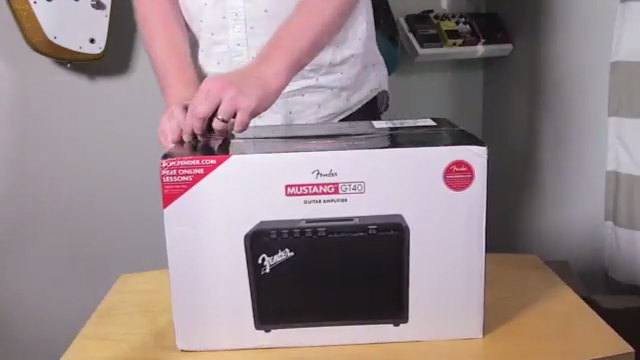 Fender Mustang GT40 - Unboxing and First Impressions