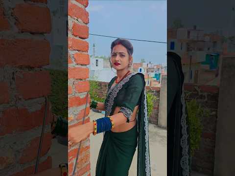 Barish bahut jyada aa raha hai #bhojpurisong #dance #bhojpuri #ekmotahathighumechala