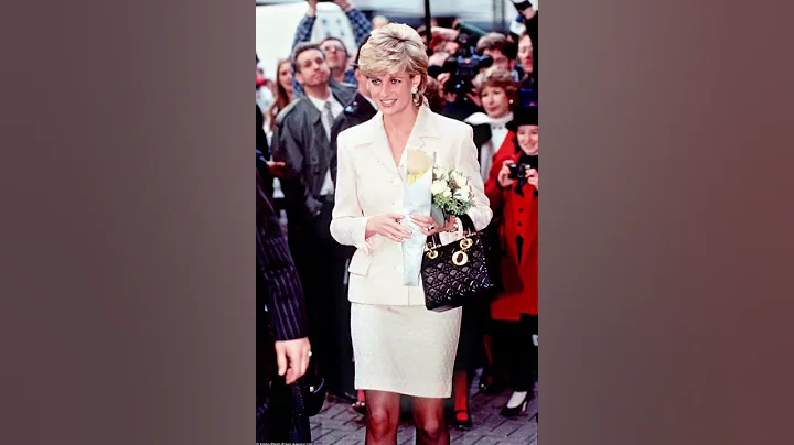 Princess Diana’s outfit before and after divorce #outfit #fashion #princess #princessdiana #oldmoney