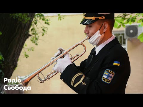 Військові музиканти підтримали лікарів одеської лікарні