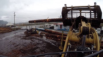 Cat 966k Moving logs around