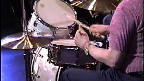 Joe Morello Drum Clinic - Blue Bossa with Joe More...