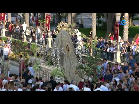 La Cofradía presenta el proyecto de restauración del manto de la Vírgen de África