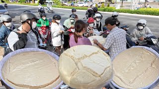 Tận Mắt Cách Làm Ra Ổ Bánh Bò Mới Hiểu Vì Sao Khách Đông Chú Vẫn Không Tăng Số Lượng Bán