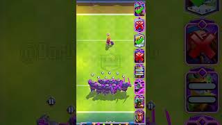 Level 33 Evo Valkyrie VS Troops🪓🔥
