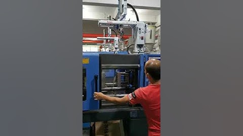 Kowey Sprue Picker Swing arm with Haitian machine