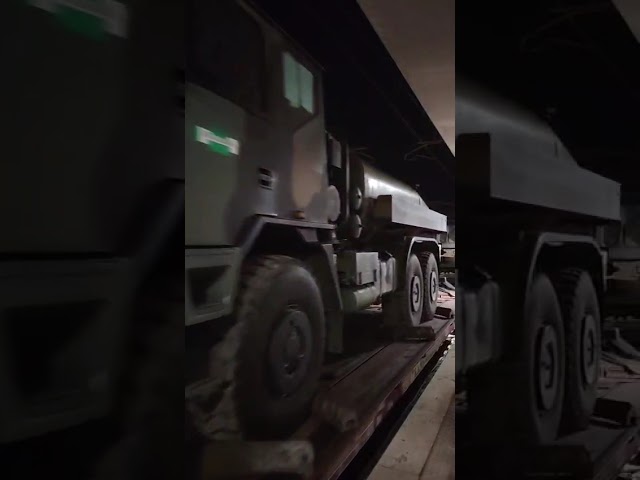 Treno carico di materiale bellico bloccato e rimandato indietro alla stazione di Pisa