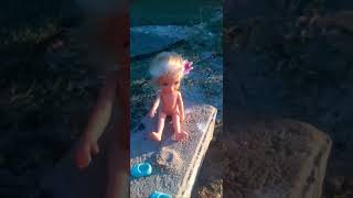 hi guys l am going to be starting my YouTube channel so this is my doll 💗