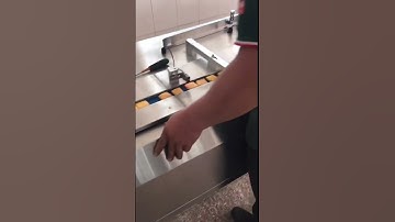 Flow pack /flow wrapping machine