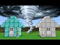 SANDY HOUSE and SQUIDWARD HOUSE vs TORNADO in Minecraft! BIKINI BOTTOM Animation!