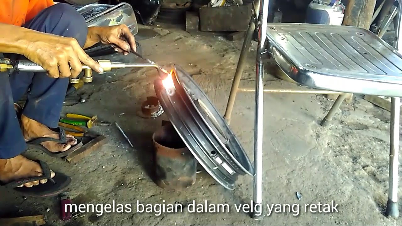 PROSES MENGELAS VELG YANG RETAK BENGKEL PRESSBODY KLATEN YouTube