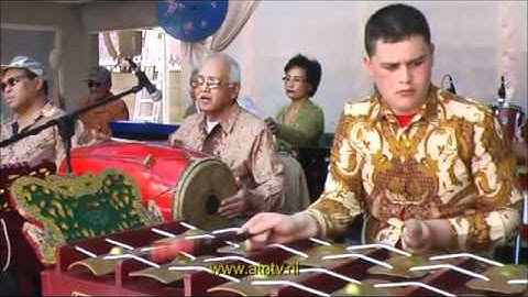 GamelanOrkest Bangun Tresna Budaya RRI 2012.wmv (met dank aan Stg Alle Tonen NL.)
