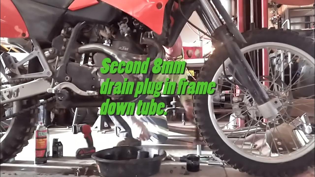 KTM LC4 640 Oil Change YouTube