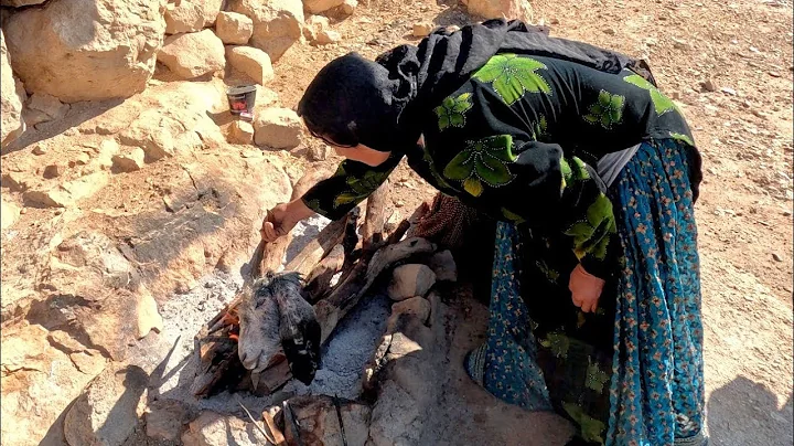 Cooking Goat's Head & Foot _ Nomadic & Village Lif...