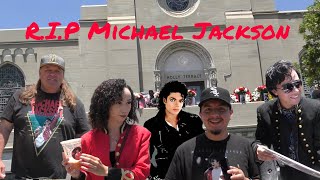 Michael Jackson fans gather up at his gravesite for his 14 year anniversary…