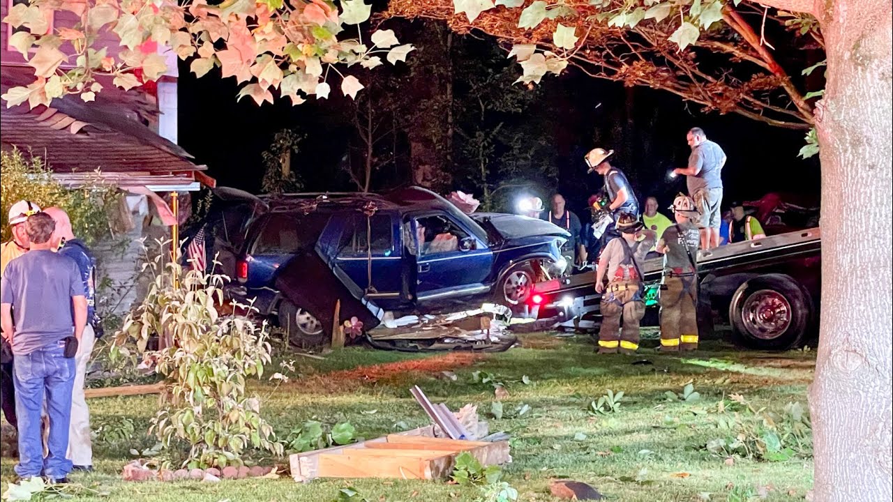 Driver flees after crashing car into house in Union Township - YouTube