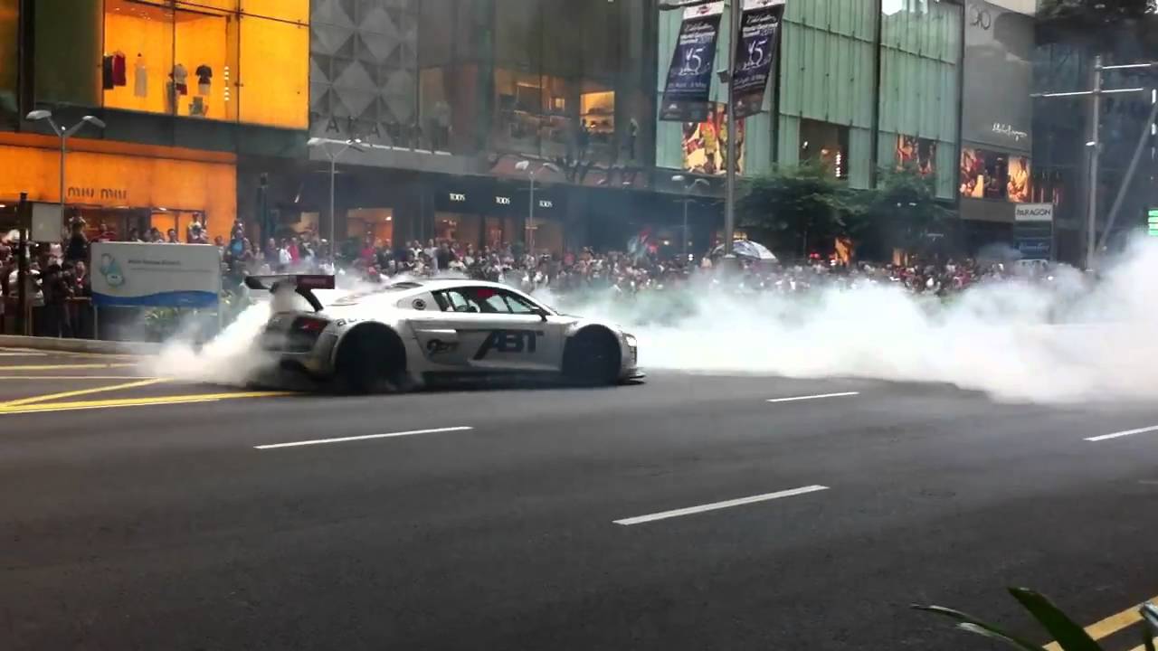 Alex Yoong doing Donuts in an R8 LMS