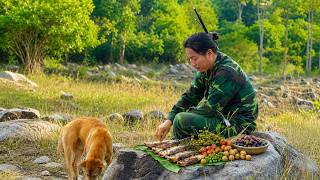 Fishing, night hunting, foraging for wild food in the forest - A life of natural survival
