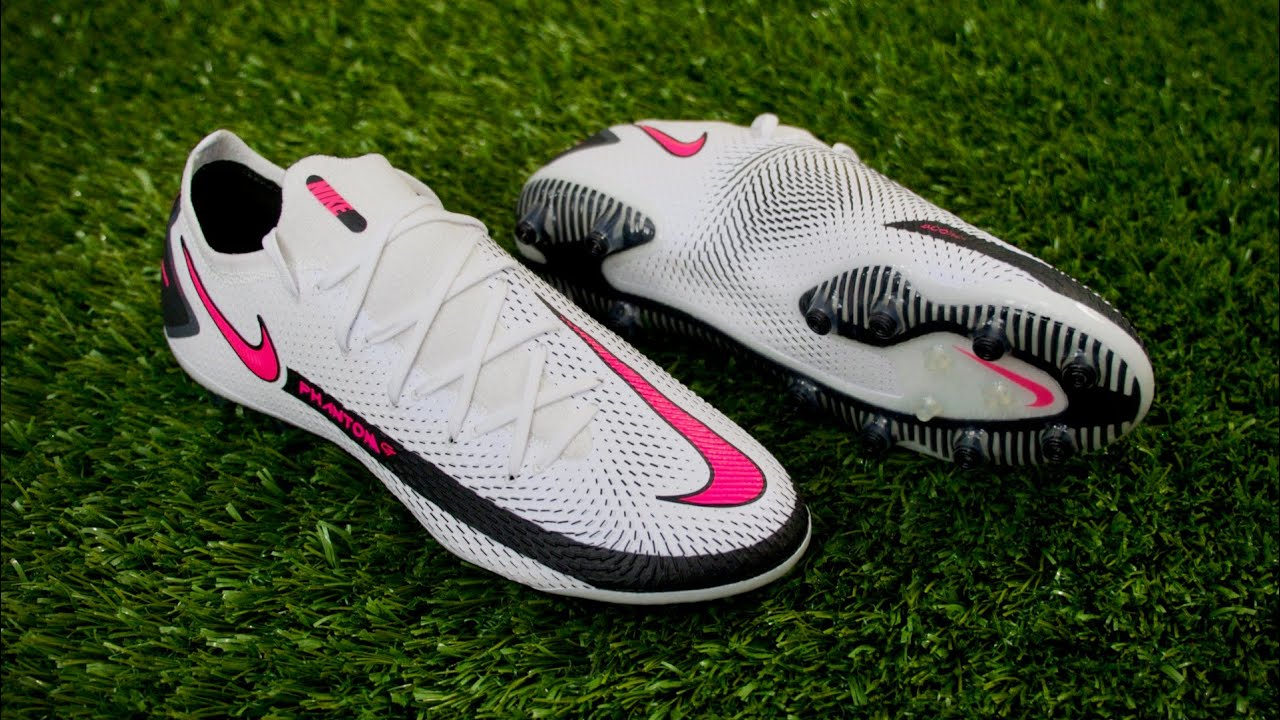 ALL NEW Nike Phantom GT with AG Studs 