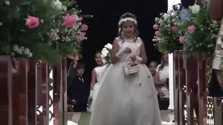 Entrada floristas Larissa e  Steffany - Música - Casamento Tatiana e Renan Resimi